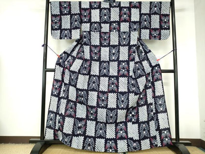 平和屋着物∴夏物　浴衣　有松鳴海絞り　市松舞蝶文　綿　逸品　DABI3220cd
