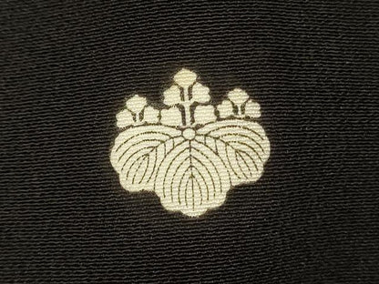 平和屋着物■豪華黒留袖　作家物　流水風景花松文　金彩　正絹　逸品　DABI3560ya