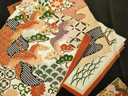 平和屋着物■豪華黒留袖　駒刺繍　色紙飛鶴花文　金彩　正絹　逸品　DABI3689ya