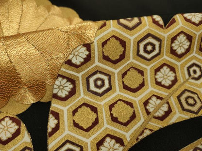 平和屋着物■豪華黒留袖　駒刺繍　吉祥菊文　金彩　小田急百貨店扱い　正絹　逸品　DABI3775ya