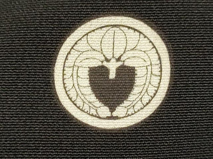 平和屋着物■豪華黒留袖　駒刺繍　吉祥菊文　金彩　小田急百貨店扱い　正絹　逸品　DABI3775ya