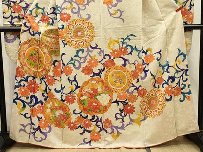 平和屋着物■豪華振袖　駒刺繍　絵皿花唐草文　金彩　正絹　逸品　DABI3838ya