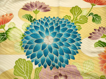 平和屋着物■豪華振袖　駒刺繍　エ霞菊文　金彩　正絹　逸品　DABI3839ya