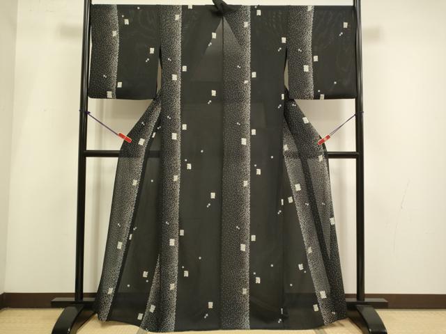 平和屋着物＊夏物　小紋　絽　色紙花文　黒地　正絹　逸品　DABI4164du