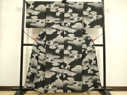 平和屋着物▽上質な小紋　単衣　雲重ね枝梅文　黒地　銀彩　正絹　逸品　DABI4202du