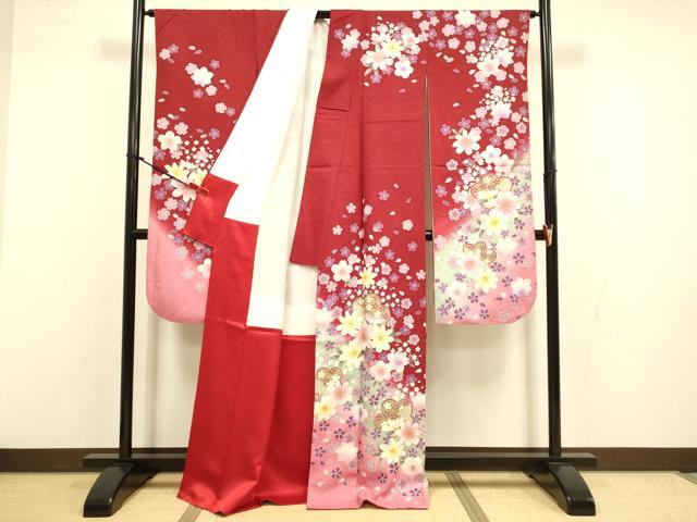 平和屋着物●豪華振袖　舞花文　暈し染め　金彩　金通し地　正絹　逸品　DABI4337du
