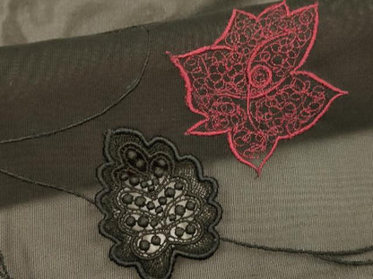 平和屋着物▽羽織　スリーシーズン　春夏秋　塵除け　ドロンワーク　草花文　黒地　正絹　逸品　DABI4369du