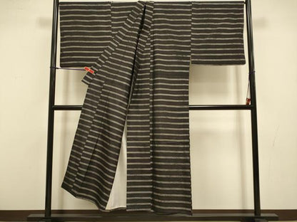 平和屋着物▽男性　本場大島紬　単衣　横段文　キングサイズ　正絹　逸品　DABI4392du