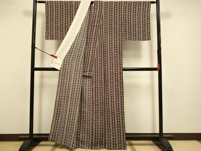 平和屋着物▽上質な小紋　単衣　型染　舞蝶間道　鬼しぼ縮緬　西武百貨店扱い　反端付き　正絹　逸品　未使用　DABI4495du