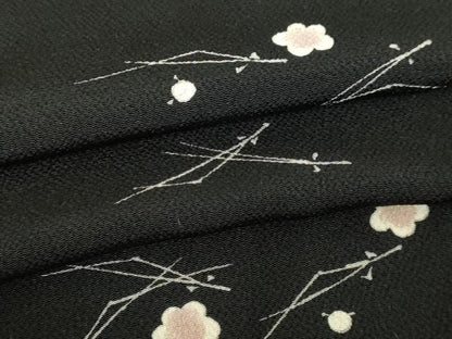 平和屋着物▽上質な小紋　単衣　枝梅文　黒地　鬼しぼ縮緬　正絹　逸品　DABI4816sf