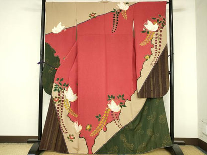 平和屋着物●豪華振袖　舞蝶花文　金銀彩　金通し地　正絹　逸品　DABI5117op