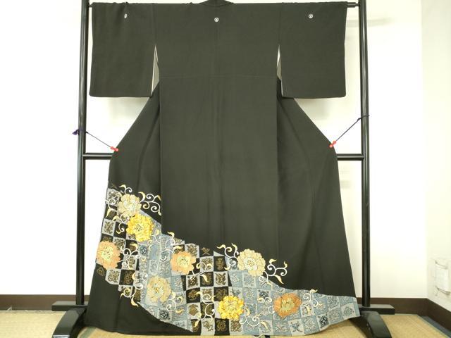 平和屋着物●豪華黒留袖　駒刺繍　吉祥牡丹唐草文　金彩　正絹　逸品　DABI5166op