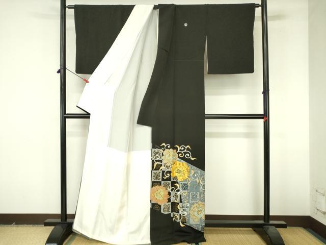 平和屋着物●豪華黒留袖　駒刺繍　吉祥牡丹唐草文　金彩　正絹　逸品　DABI5166op