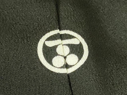 平和屋着物●豪華黒留袖　駒刺繍　吉祥牡丹唐草文　金彩　正絹　逸品　DABI5166op