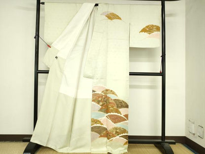 平和屋着物●訪問着　駒刺繍　御所車雪輪花松文　金彩　正絹　逸品　DABI5195op