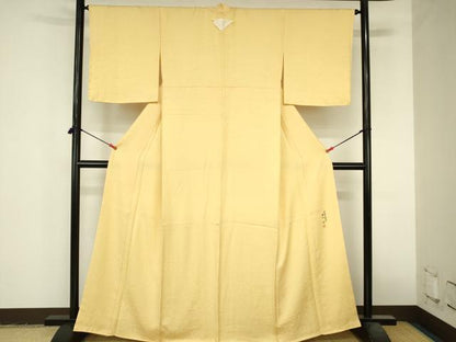 平和屋着物●本加賀友禅作家　梶山伸監修　色無地　風景花地紋　卵色　さが美扱い　正絹　逸品　未使用　DABI5216op
