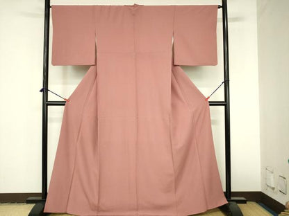 平和屋着物●洗える最高級着物　＜英＞はなぶさ謹製　色無地　薄紅色　洗える着物　DABI5230op