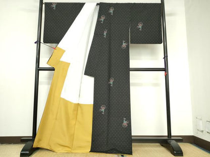 平和屋着物●上質な紬　サーカス　ピエロ　黒地　正絹　逸品　DABI5238op