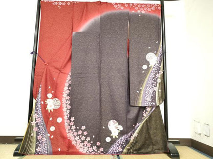 平和屋着物●豪華振袖　駒刺繍　舞桜　花鞠文　暈し染め　金彩　金通し地　正絹　逸品　DABI5245op
