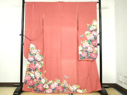 平和屋着物●豪華振袖　友禅　舞蝶牡丹文　正絹　逸品　DABI5269op