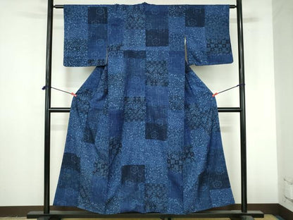 平和屋着物●上質な小紋　紬地　藍　型染　花唐草文　正絹　逸品　DABI5275op