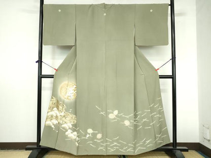平和屋着物●豪華色留袖　駒刺繍　飛鶴立波花文　松葉散らし　松ぼっくり　暈し染め　金彩　正絹　逸品　DABI5277op