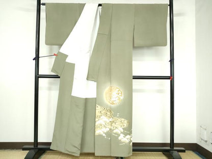 平和屋着物●豪華色留袖　駒刺繍　飛鶴立波花文　松葉散らし　松ぼっくり　暈し染め　金彩　正絹　逸品　DABI5277op