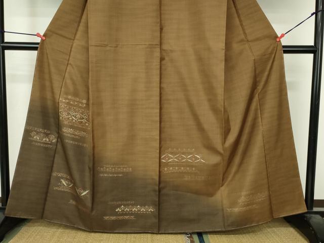 平和屋着物●本場染大島紬　訪問着　竹屋町刺繍　横段花文　暈し染め　金彩　正絹　逸品　未使用　DABI5304op