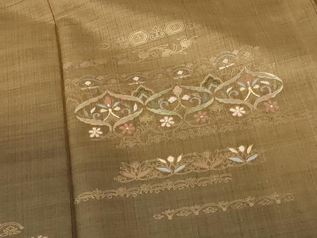 平和屋着物●本場染大島紬　訪問着　竹屋町刺繍　横段花文　暈し染め　金彩　正絹　逸品　未使用　DABI5304op