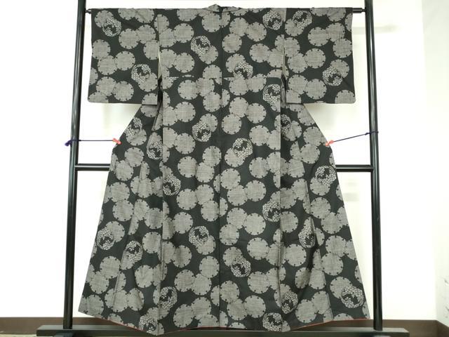 平和屋着物●本場大島紬　9マルキ　地空き　雪輪花文　正絹　逸品　DABI5402op