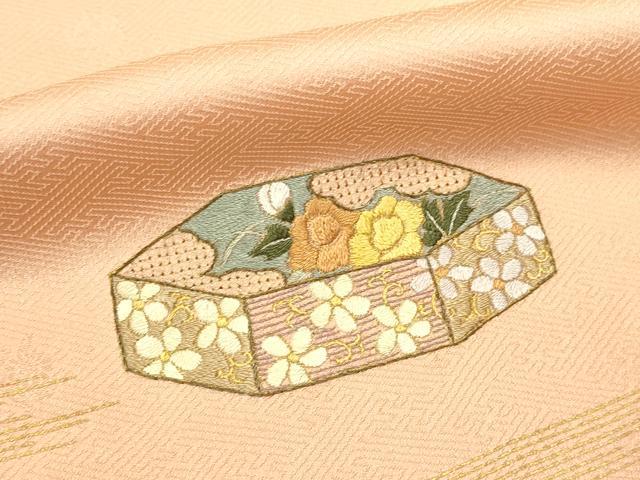 平和屋着物▼中国三大刺繍　スワトウ刺繍　汕頭刺繍　総刺繍　訪問着　貝桶花文　暈し染め　金彩　正絹　逸品　DABI5533op