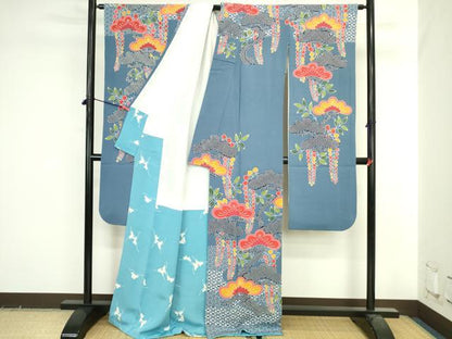 平和屋着物●和染紅型　栗山紅型　栗山吉三郎　振袖　雲取花文　鬼しぼ縮緬　正絹　逸品　DABI5569op