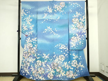平和屋着物●豪華振袖　駒刺繍　舞桜　暈し染め　金通し地　鈴乃屋扱い　正絹　逸品　DABI5610op