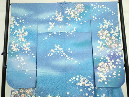 平和屋着物●豪華振袖　駒刺繍　舞桜　暈し染め　金通し地　鈴乃屋扱い　正絹　逸品　DABI5610op