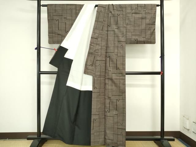 平和屋着物●本場大島紬　7マルキ　幾何学文様　正絹　逸品　DABI5625op