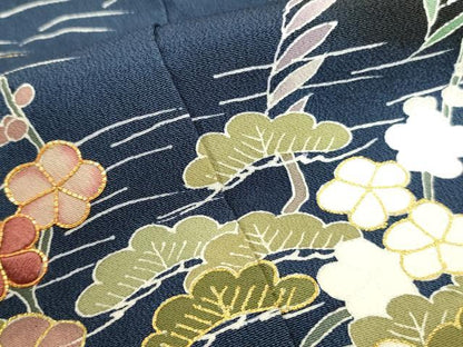 平和屋着物●創業460年・千總　黒留袖　駒刺繍　風景花松文　暈し染め　金彩　正絹　逸品　DABI5863op