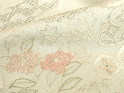 平和屋着物●中国三大刺繍　スワトウ刺繍　汕頭刺繍　相良刺繍　総刺繍　色留訪問着　美空ひばり　吉祥花文　正絹　逸品　未使用　DABI5892op