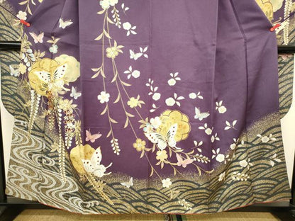 平和屋着物●豪華振袖　駒刺繍　舞蝶枝垂れ藤文　金彩　金通し地　正絹　逸品　DABI5912op