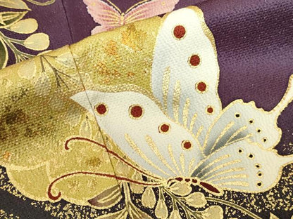 平和屋着物●豪華振袖　駒刺繍　舞蝶枝垂れ藤文　金彩　金通し地　正絹　逸品　DABI5912op