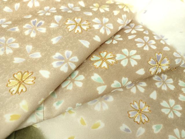 平和屋着物●訪問着　作家物　駒刺繍　舞桜　暈し染め　金糸　反端付き　正絹　逸品　DABI6203ps