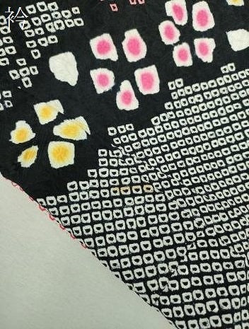 平和屋着物∵女の子　十三参り　子供　振袖　総絞り　刺繍　ラインストーン　花手毬　黒地　金彩　そごう扱い　正絹　逸品　DABI6223ps