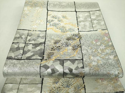 平和屋着物▼六通柄袋帯　枝垂れ桜　楓松文　金銀糸　引箔　正絹　逸品　DABI6276ps