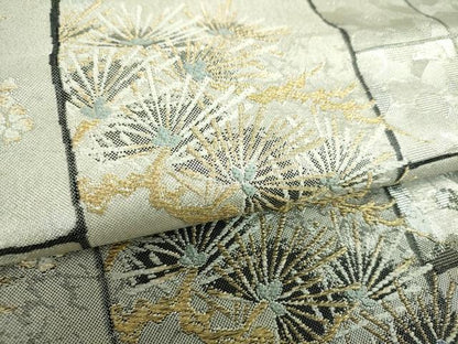 平和屋着物▼六通柄袋帯　枝垂れ桜　楓松文　金銀糸　引箔　正絹　逸品　DABI6276ps