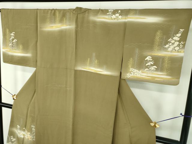 平和屋着物●訪問着　駒刺繍　秋草文　暈し染め　金銀彩　三越扱い　正絹　逸品　DABI6395ps