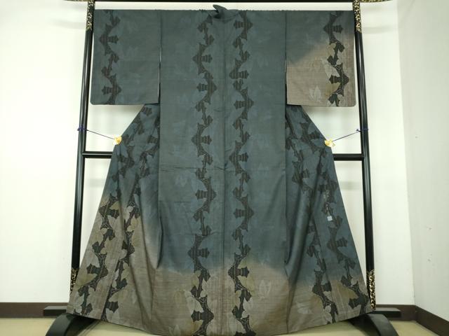 平和屋着物●染色家　岸上純平　本場大島紬　訪問着　9マルキ　舞蝶文　正絹　逸品　DABI6409ps