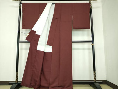 平和屋着物●日本のお笑いタレント　俳優　画家　書家　片岡鶴太郎監修　色無地　霞地紋　錆色　正絹　逸品　DABI6413ps