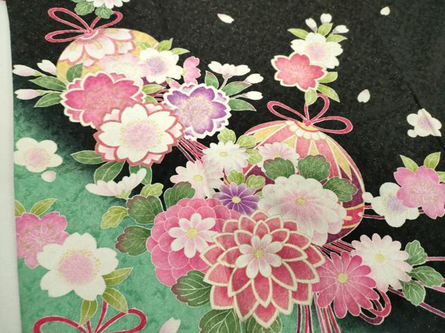 平和屋着物●豪華振袖　舞桜　薬玉花文　暈し染め　黒地　金彩　金通し地　正絹　逸品　DABI6424ps