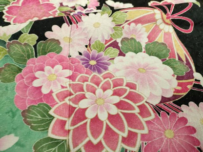 平和屋着物●豪華振袖　舞桜　薬玉花文　暈し染め　黒地　金彩　金通し地　正絹　逸品　DABI6424ps