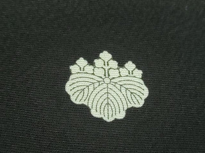 平和屋着物●国際的伝統工芸作家　十二代・藤林徳扇　苑寿　黒留袖　総駒刺繍　乱菊　金銀糸　正絹　逸品　DABI6627ps