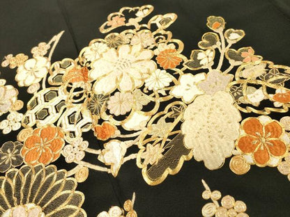 平和屋着物●豪華黒留袖　作家物　駒刺繍　吉祥花文　金糸　正絹　逸品　DABI7063fe